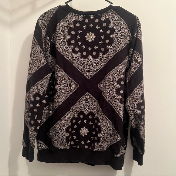 Forever 21. Juniors 1X Sweater - Picture 3 of 4
